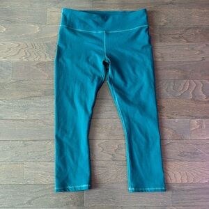 Fabletics cropped leggings